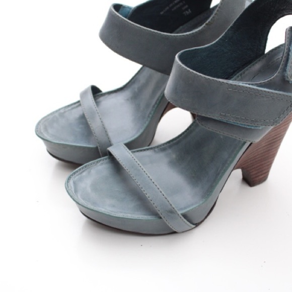 Max Studio platform sandals - Picture 7 of 10